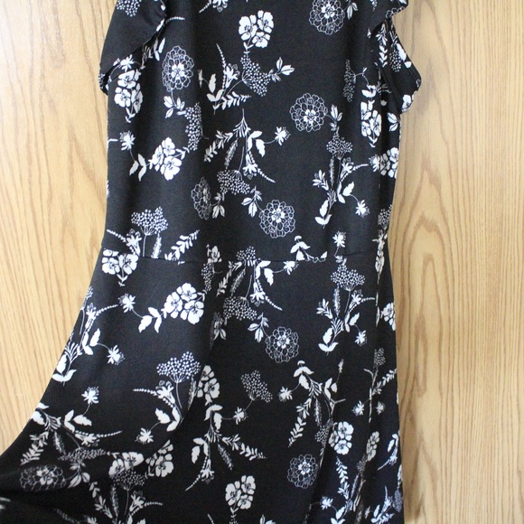 Xhilaration Spring dress - Picture 5 of 7